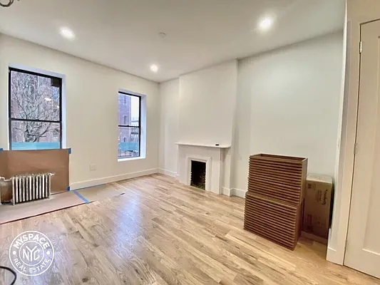 Rented by MySpaceNYC | media 2