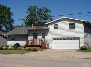 4666 N Shore Dr, Clear Lake, IA 50428