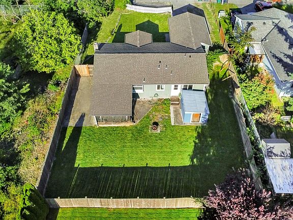 3rd image of 6216 57th Avenue NE