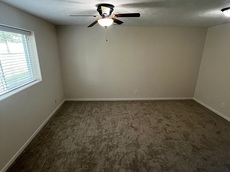 16210 Camden Ave — Photo 7