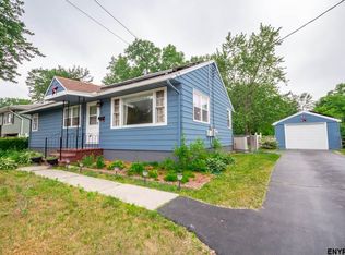 33 Lincoln Ave, Colonie, NY 12205