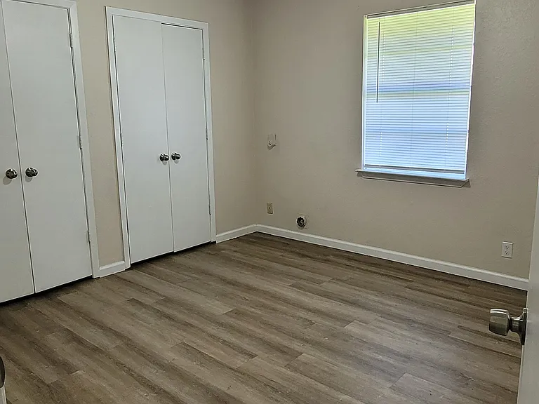 728 N Main St — Photo 11