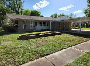 611 E Center St, Collinsville, OK 74021