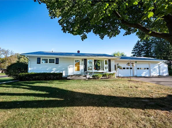 510 W Annette Street, Ellsworth, WI 54011