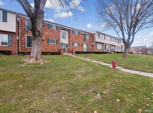 465 Miller Ave APT 105, Rochester, MI 48307