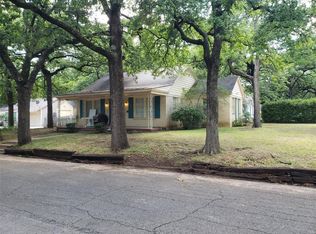 1909 Balsam St, Fort Worth, TX 76111