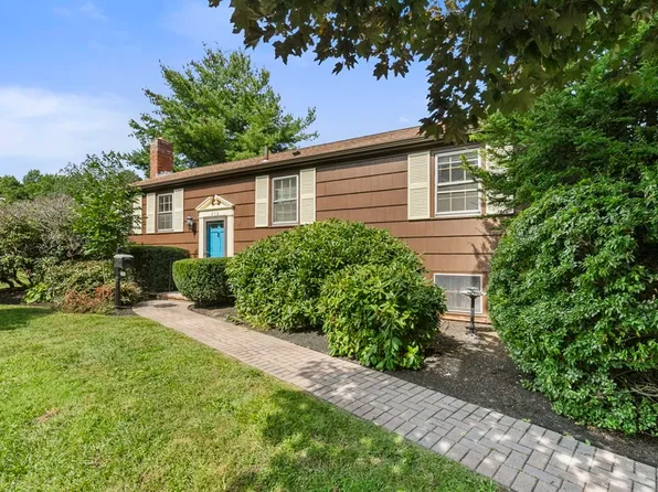 202 Hale St, Beverly, MA 01915