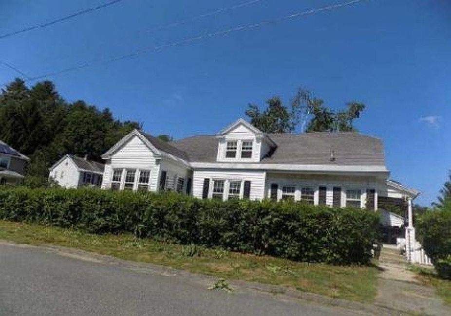 39 Grove St, Turners Falls, MA 01376 Zillow