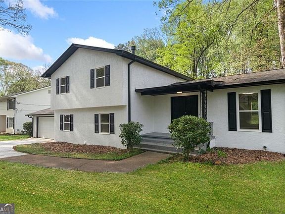3rd image of 4645 Dunwoody Club Dr