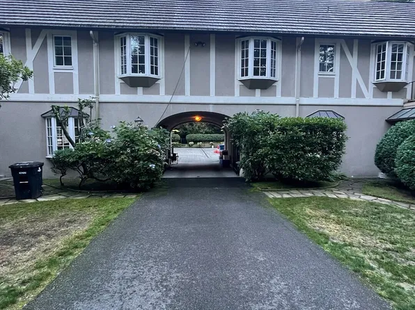 144 146 Moss Road, Shoreline, WA 98177