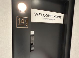 3220 William Coltson Ave #1405, Oakville, ON L6H 7X9