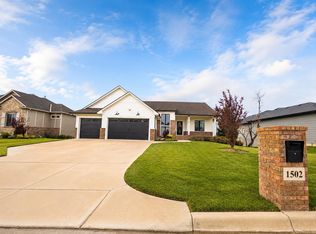 1502 N Shadow Rock Dr, Andover, KS 67002