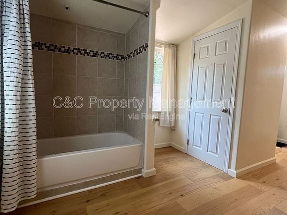 4th image of 26208 Atherton Dr #2