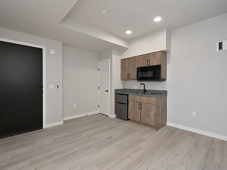 Clara Apartments — Photo 33