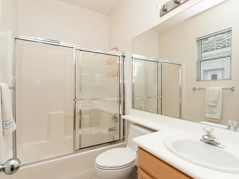 7505 Hazard Center Dr — Photo 25