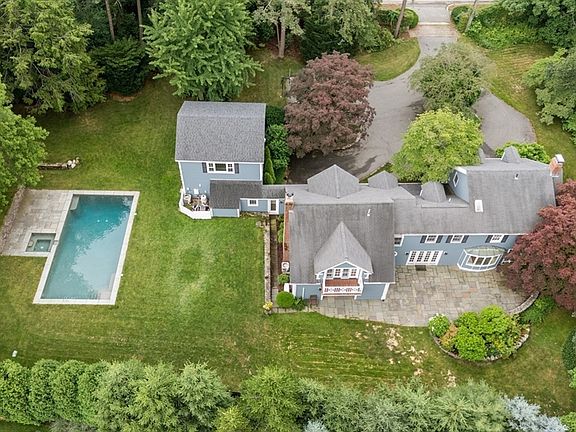 3rd image of 191 Newton St