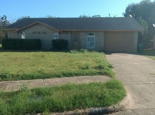 111 Yorkshire Dr, Cedar Hill, TX