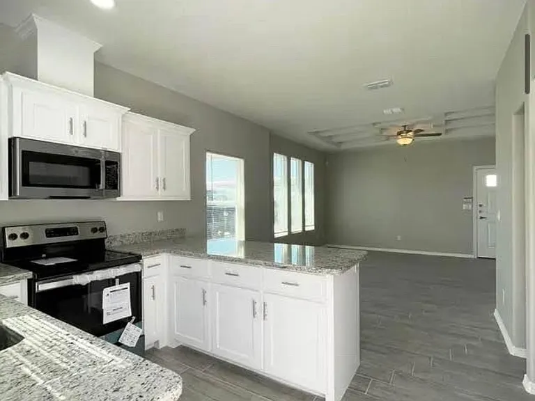 5204 S Dahlia St #2 — Photo 5
