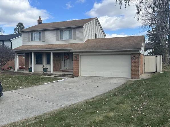 34627 Pinehurst Ct, Livonia, MI 48154
