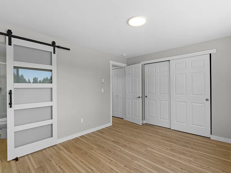 14204 Lake Hills Blvd #H — Photo 8