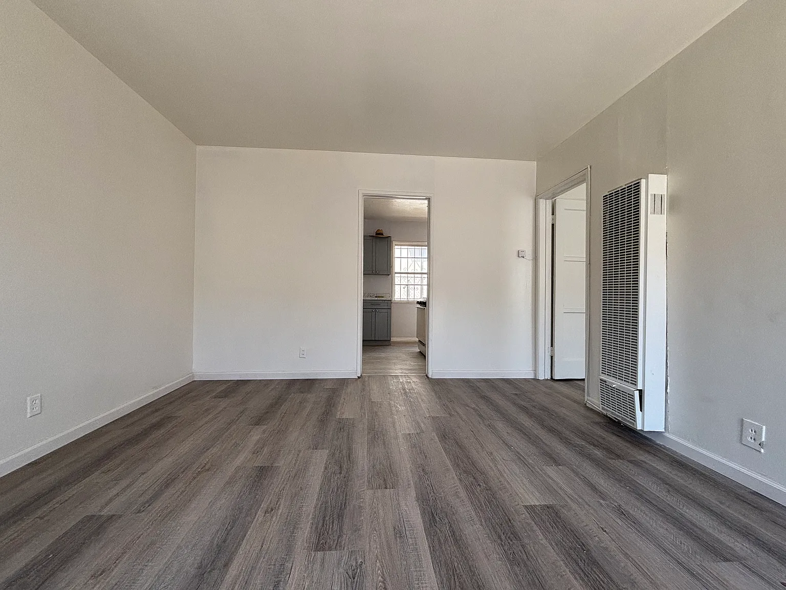 1 bed, 600 sqft, $2,100 — Photo 3