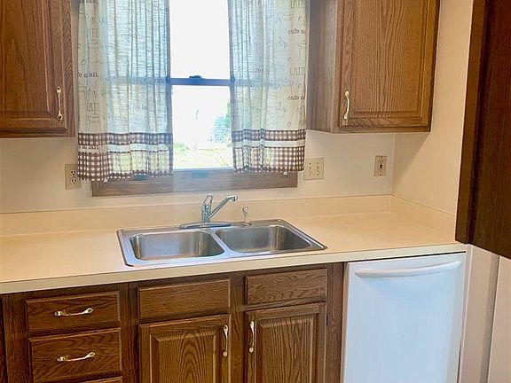 5th image of 3404 Hermansau Dr