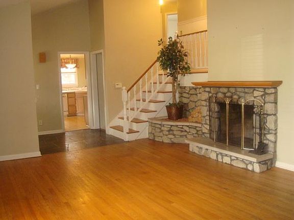5th image of 6053 Niederlander Ln