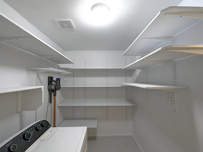 704 Rivers Creek Ln — Photo 15