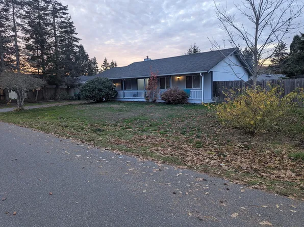 423 Volesky Dr SE, Rainier, WA 98576