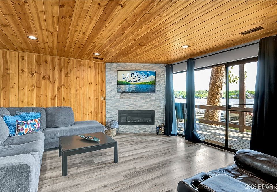 1st image of 184 Lone Oak Point #6