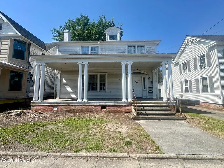207 E Burgess St #C — Photo 1