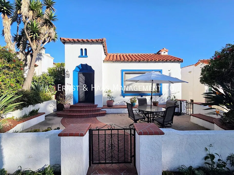 152 Granada Ave