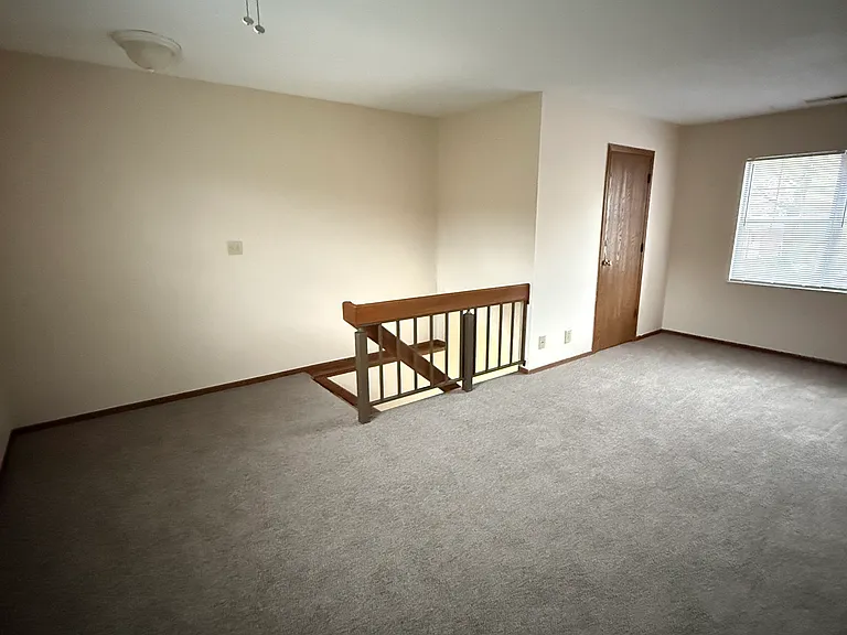 Oglebay Village Apartments — Photo 29