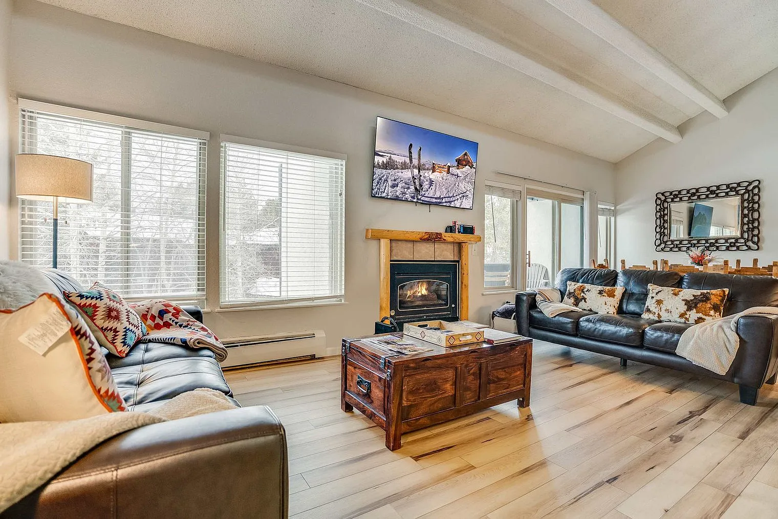 2 bed, 3.0 bath, 1345 sqft, $4,788 — Photo 3