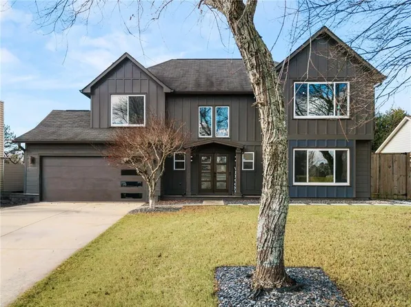 425 Mikasa Dr, Johns Creek, GA 30022