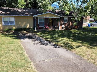 2 High Meadow Rd, Asheville, NC 28803