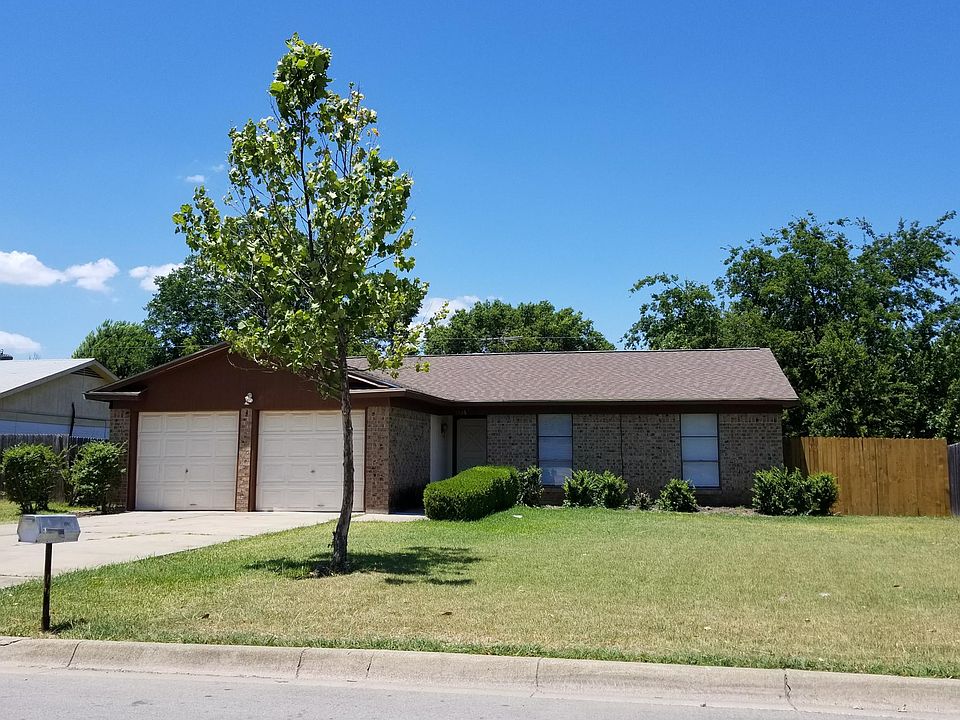 1125 Manning St. Benbrook, Texas 76126