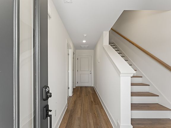 3rd image of 700 N Dupont Ave #229