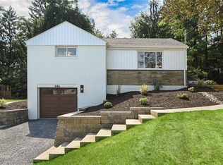 646 Guenevere Dr, Pittsburgh, PA 15237