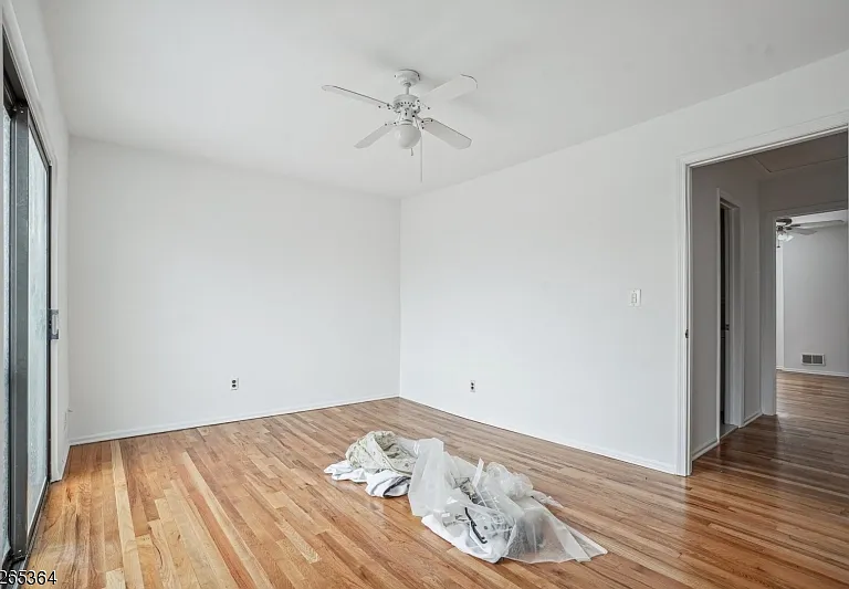 38 Park St #13D — Photo 9