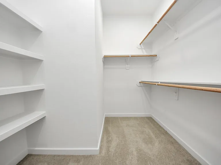 9824 Nedwald St — Photo 41