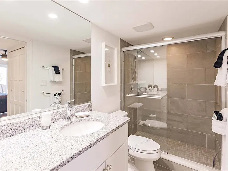 1125 W Peppertree Dr #407 — Photo 12
