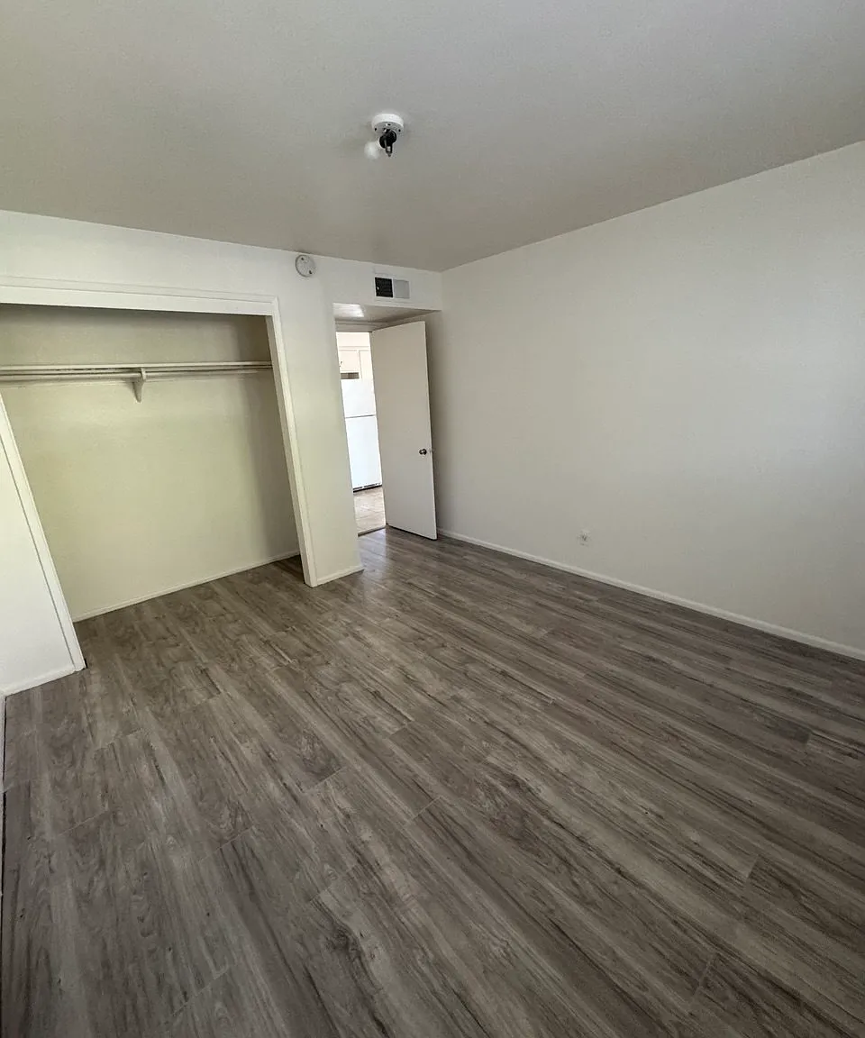 1 bed, 550 sqft, $1,200 — Photo 4