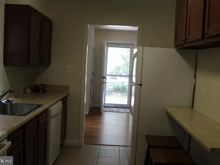 5409 75th Ave — Photo 3