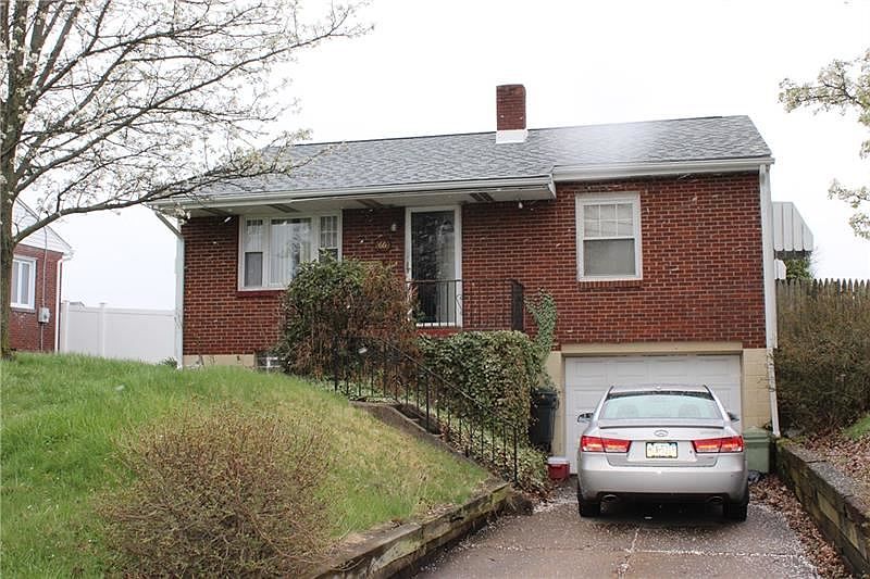 1st image of 2660 Russell Dr