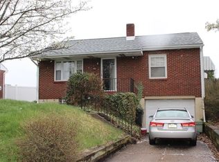 2660 Russell Dr, New Kensington, PA