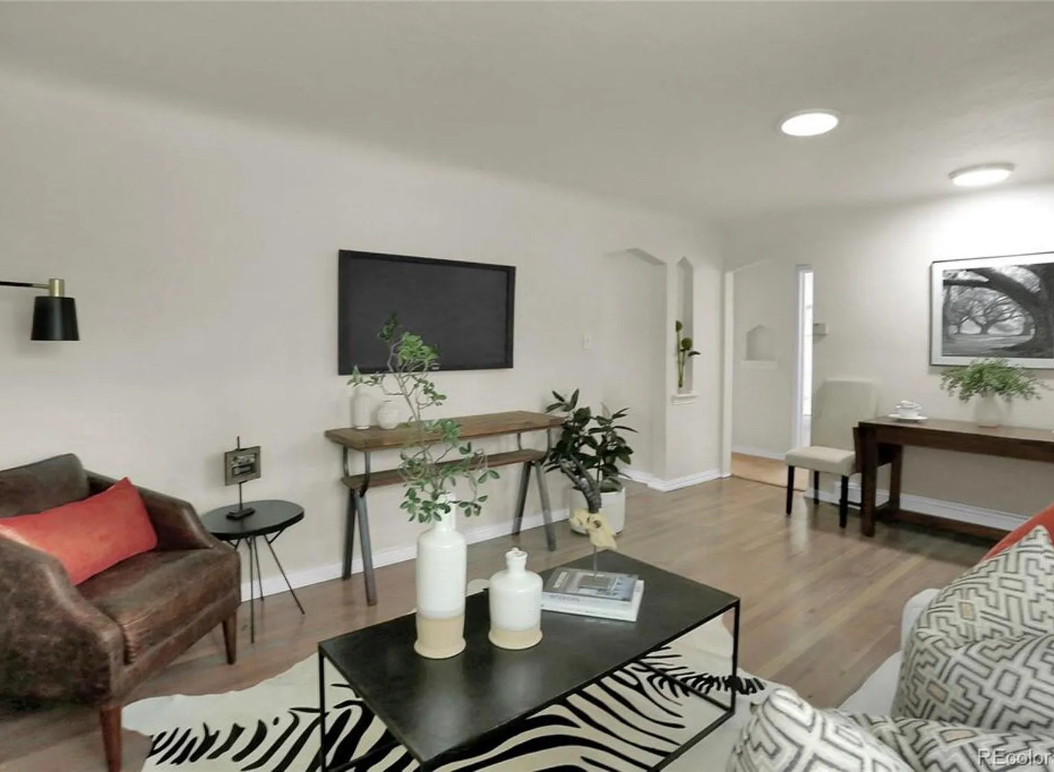 3 bed, 990 sqft, $3,000 — Photo 2