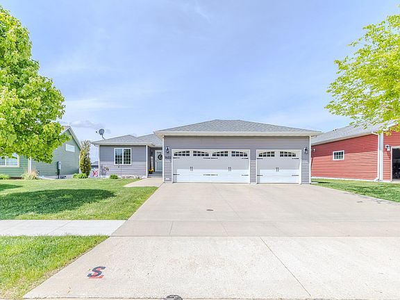 2nd image of 3622 Keokuk Ave