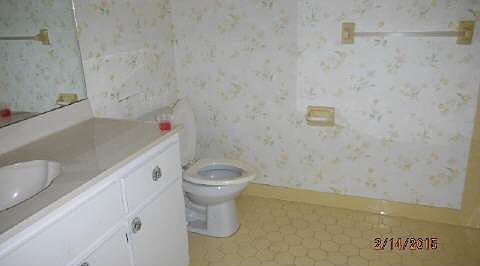 3rd image of 457 Ellison Ave