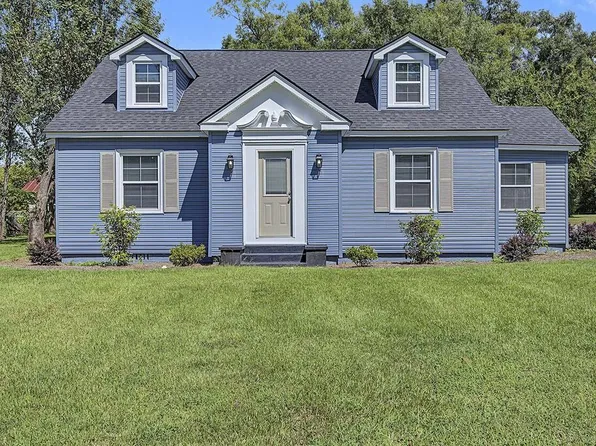 926 Johnson St SE, Dawson, GA 39842